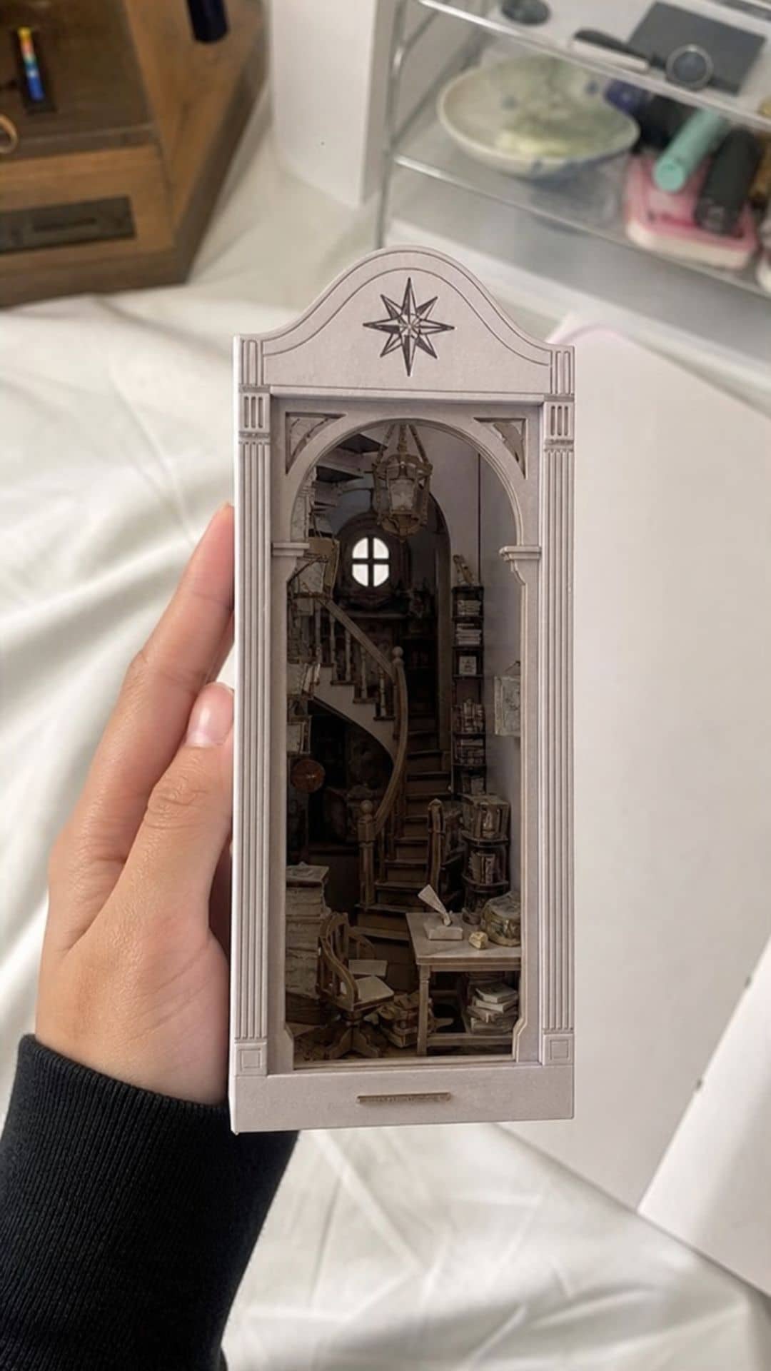 Detalle de diorama con luces LED